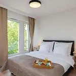 Exclusive Lubicz 40 4*