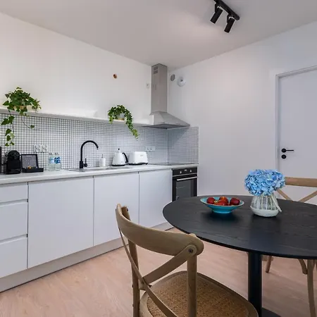 Exclusive Lubicz 40 4*