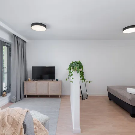 Exclusive Lubicz 40 4*