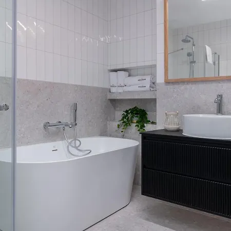 Exclusive Lubicz 40 4*