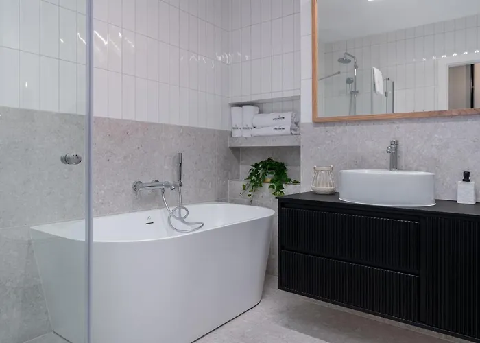 Exclusive Lubicz 40 4*